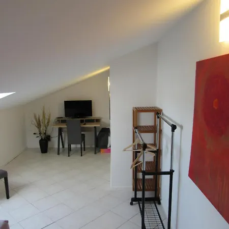 Wohlfuehlwohnung In Apartment